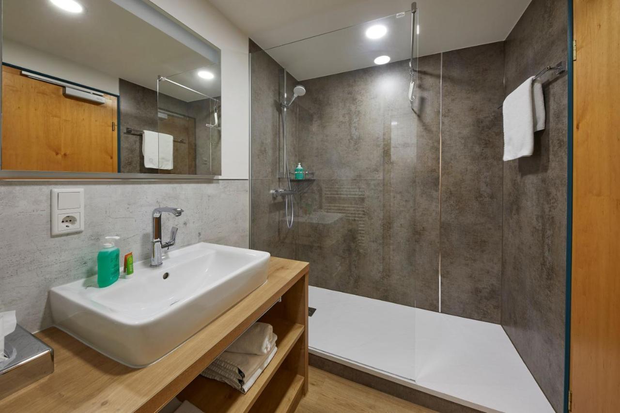 Hotel & Ferienappartements Edelweiss Willingen  Εξωτερικό φωτογραφία