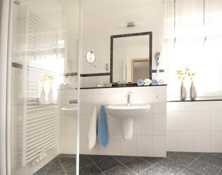 Hotel & Ferienappartements Edelweiss Willingen  Εξωτερικό φωτογραφία