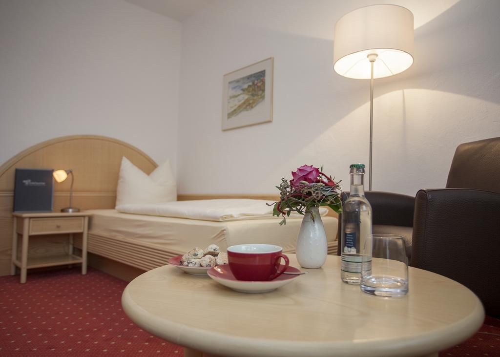 Hotel & Ferienappartements Edelweiss Willingen  Εξωτερικό φωτογραφία